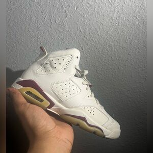 Jordan 6 maroon 🍷